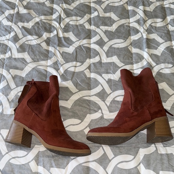 Sun + Stone Brown Heeled Boots Western Style - Picture 1 of 2